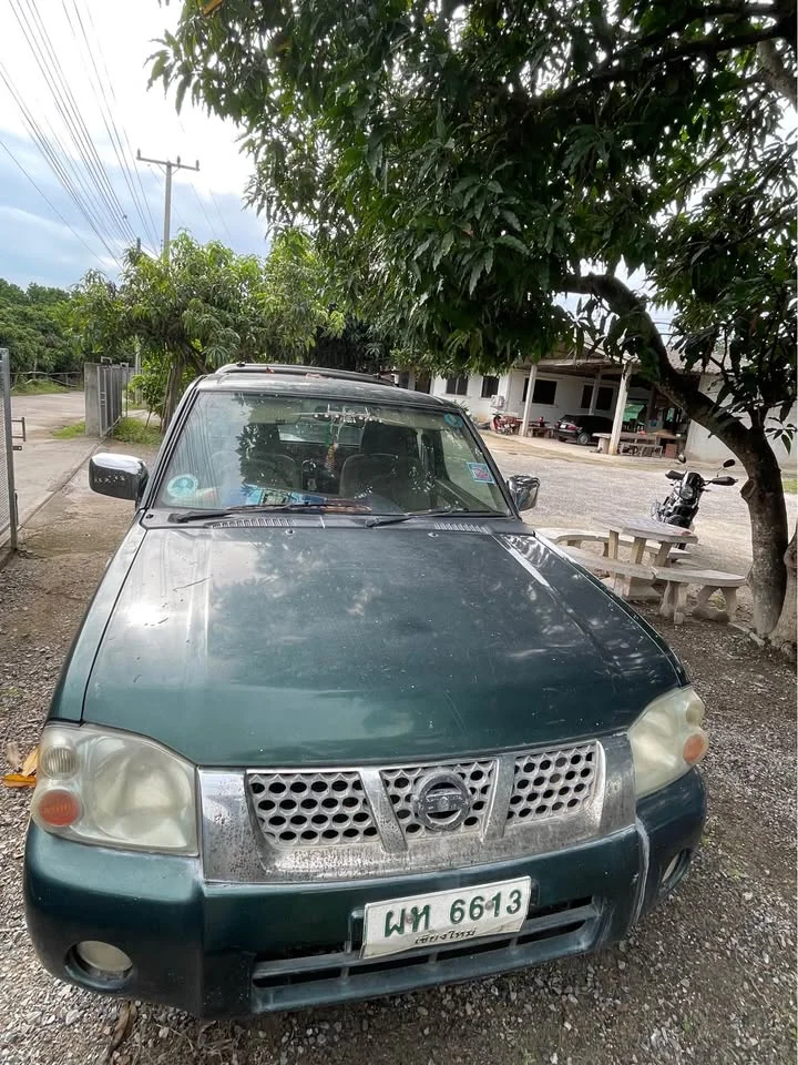 2005 Nissan Frontier I 3