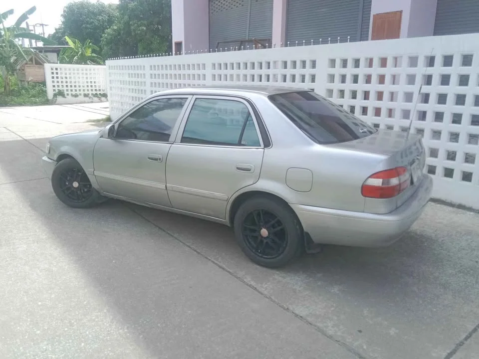2000 Toyota Corolla Altis VIII (E110) 3