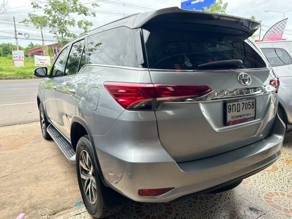 2019 Toyota Fortuner II 3