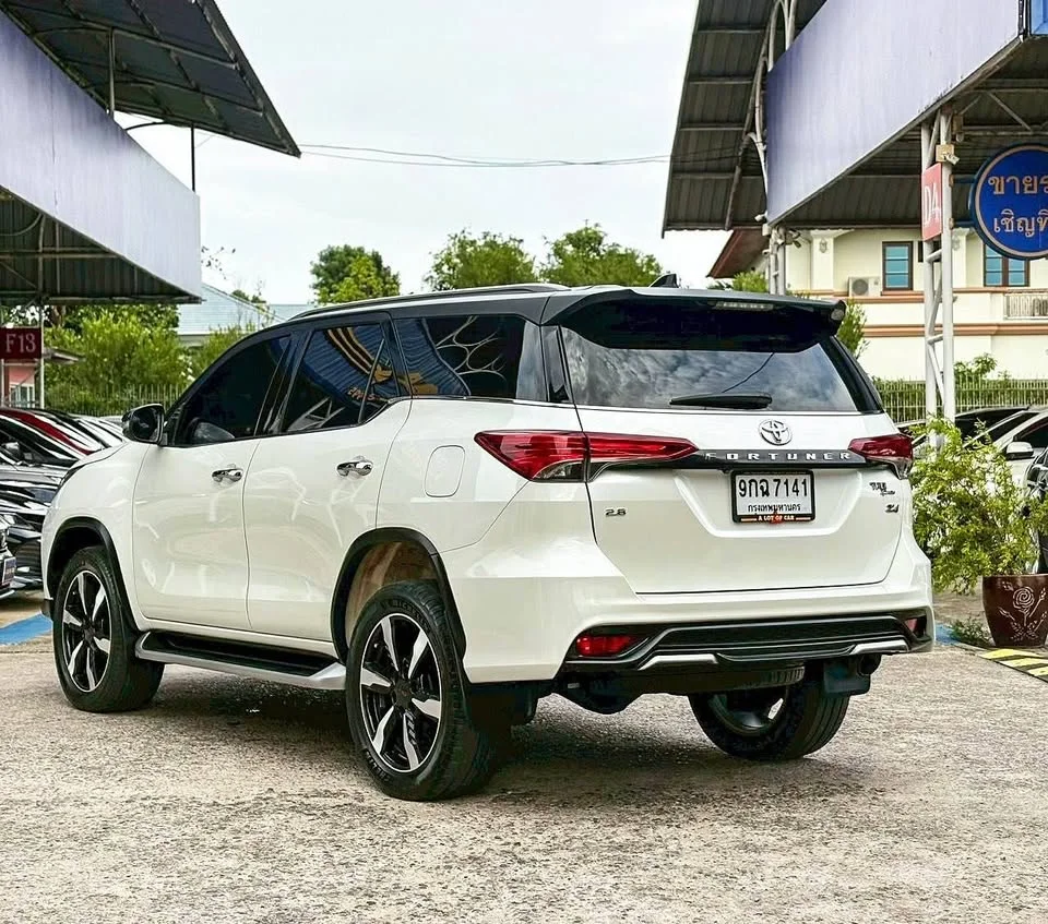 2019 Toyota Fortuner II 2