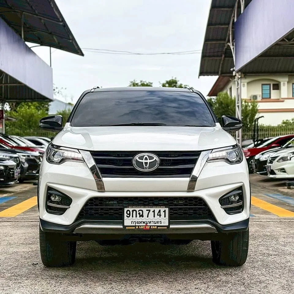 2019 Toyota Fortuner II 3