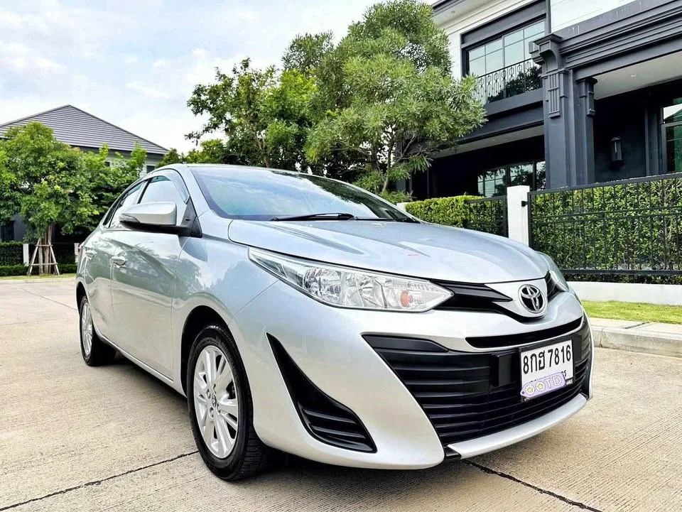 2020 Toyota Yaris ATIV III 3