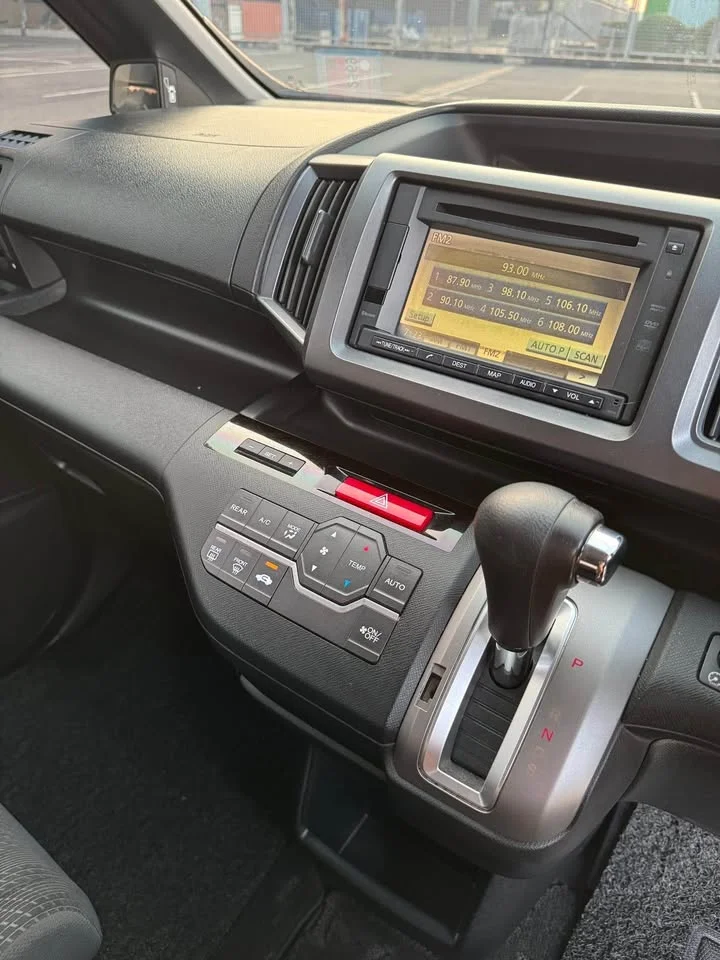 2012 Honda Stepwgn IV 3