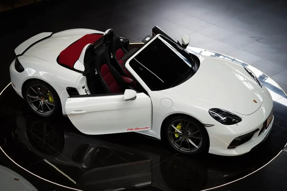 2018 Porsche 718 Boxster and Cayman IV 3
