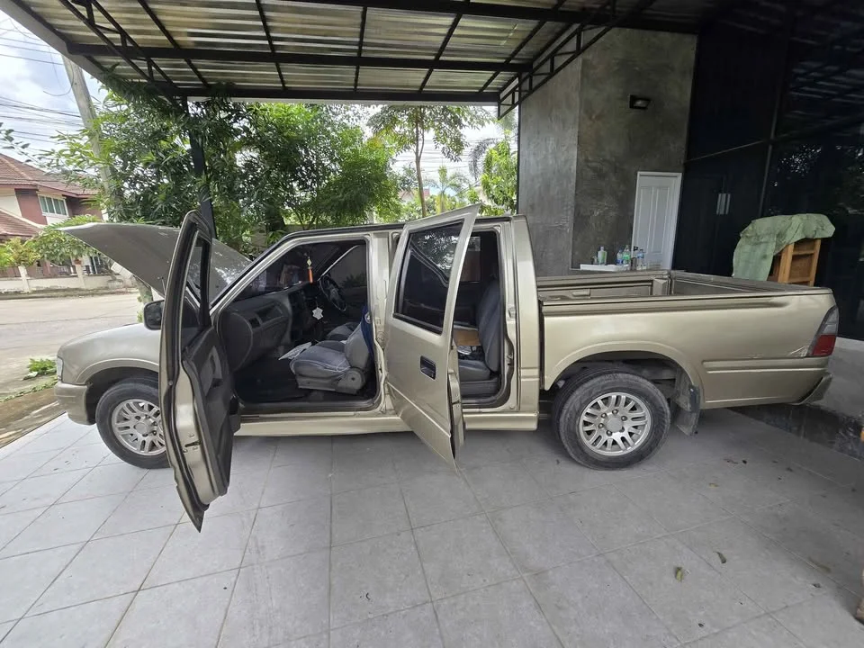 2001 Isuzu Faster Dragon Eyes III 2