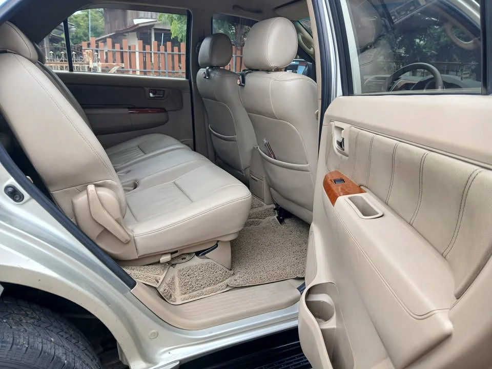 2008 Toyota Fortuner I 3