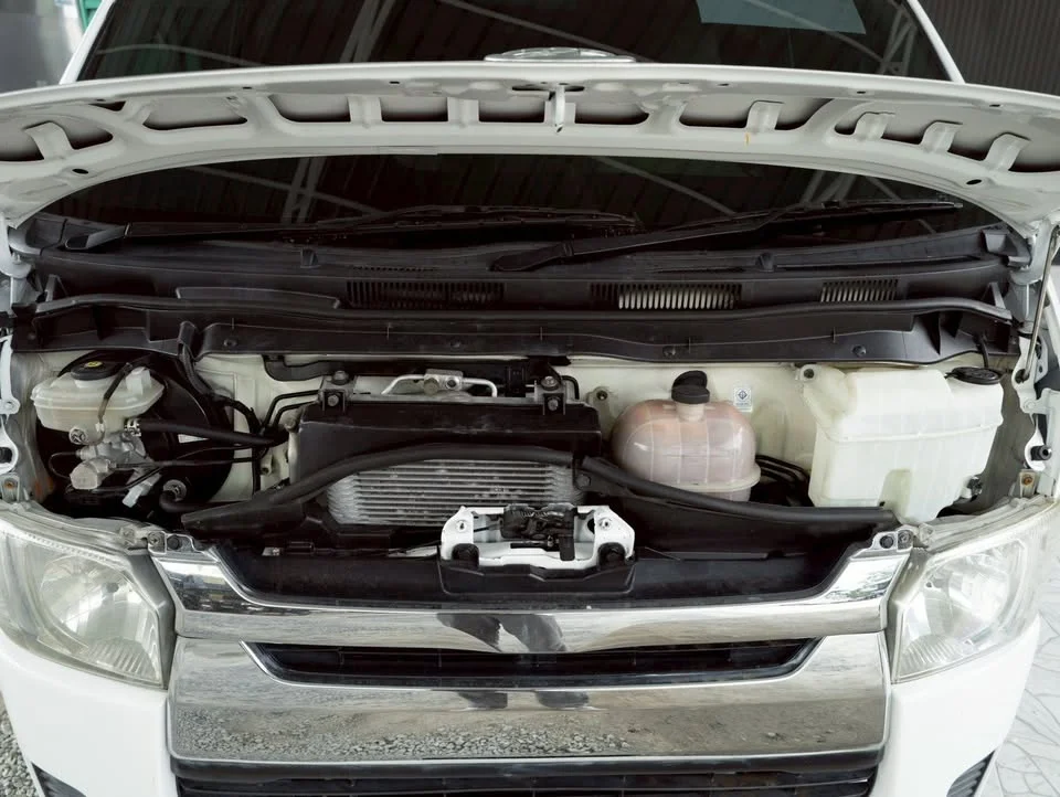 2015 Toyota HiAce V (H200) 2