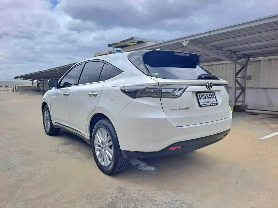 2015 Toyota Harrier III 3