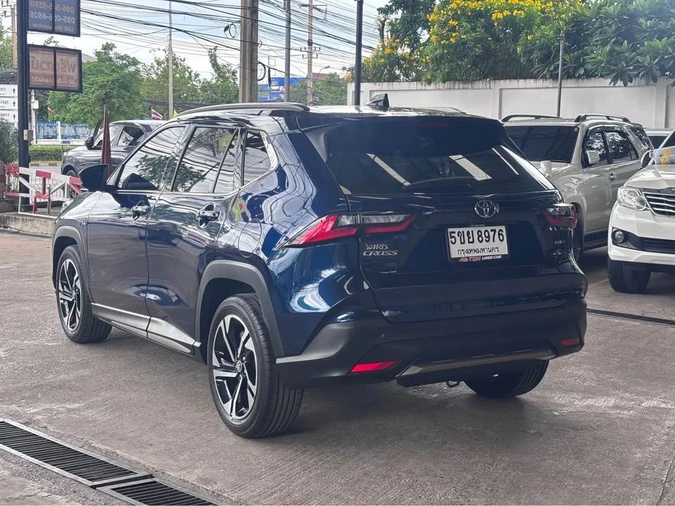 2024 Toyota Yaris Cross AC200 3
