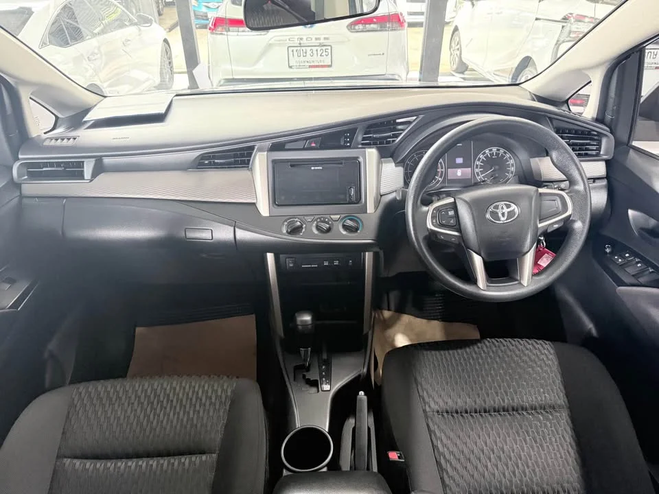 2020 Toyota Innova II 3