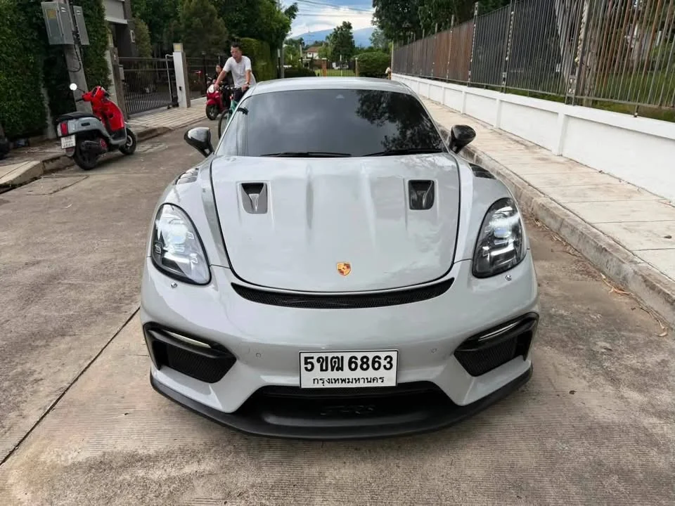2018 Porsche 718 Boxster and Cayman IV 3
