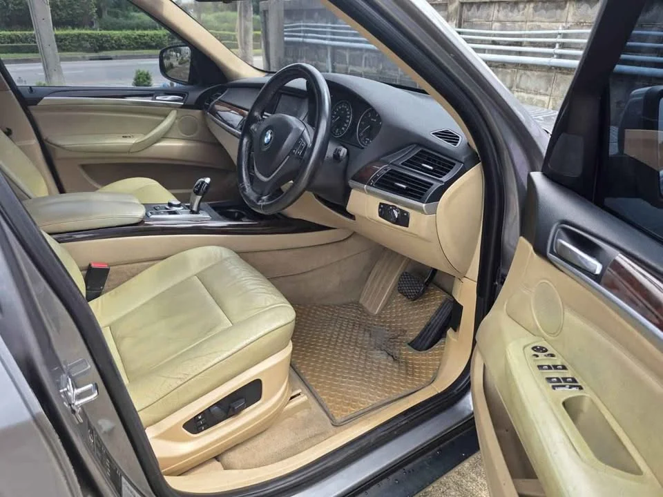 2010 BMW X5 E70 3