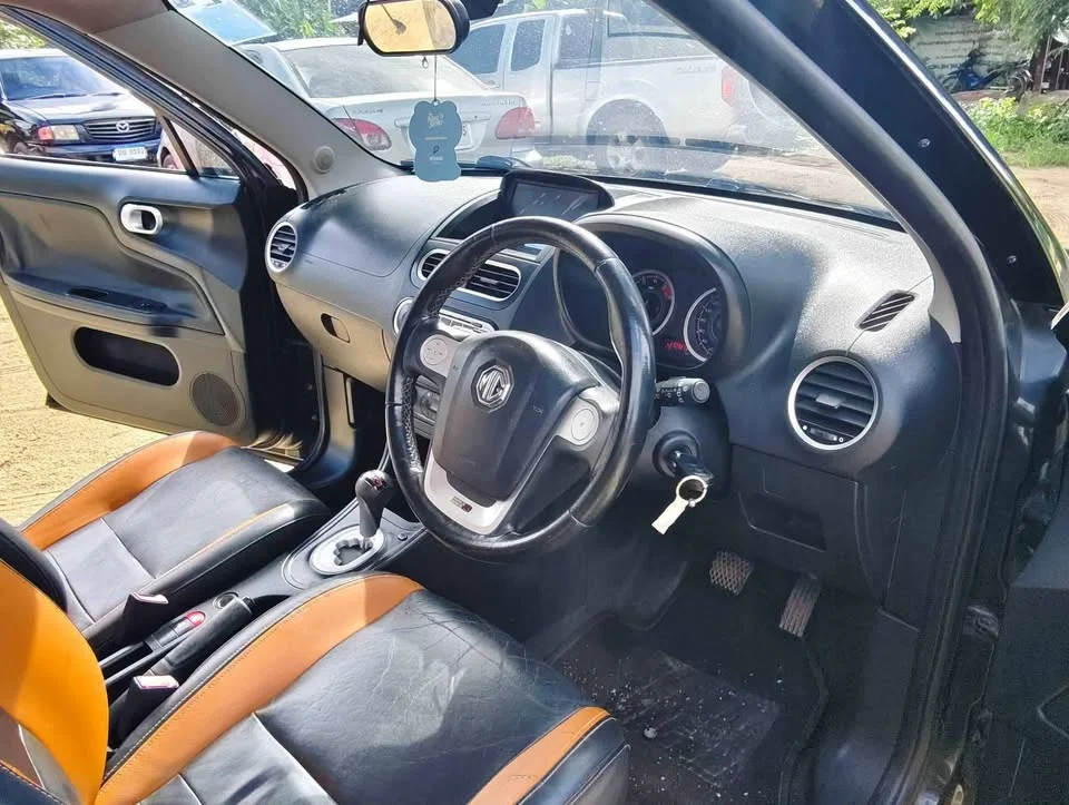 2016 MG 3 II 3