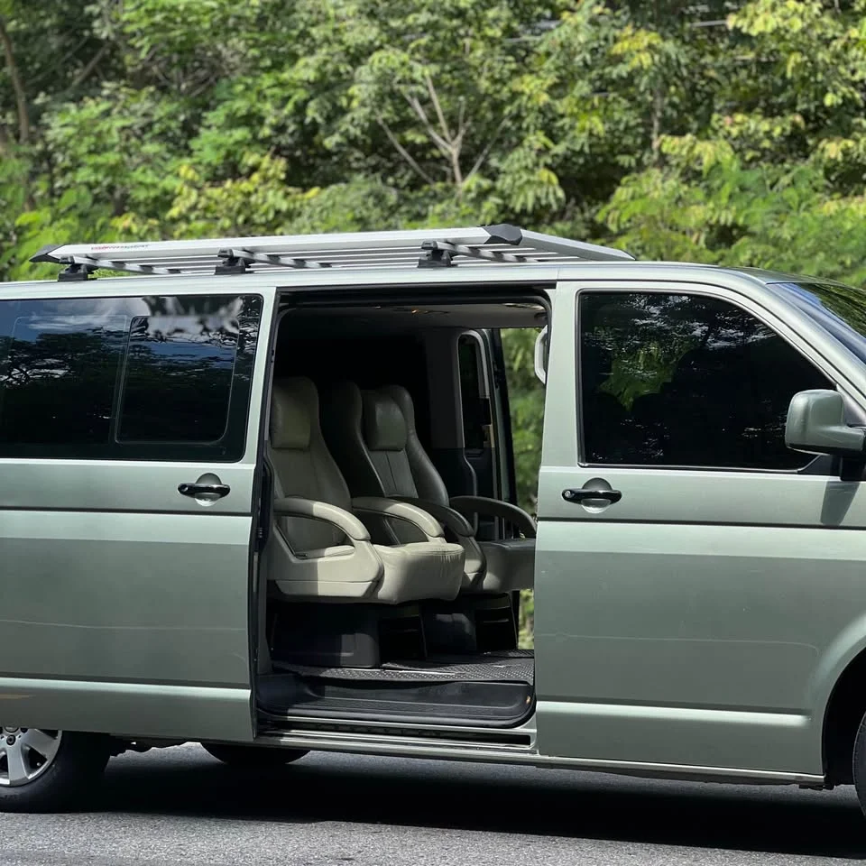2004 Volkswagen Caravelle T5 2