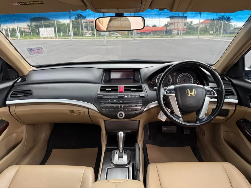 2009 Honda Accord VIII 3