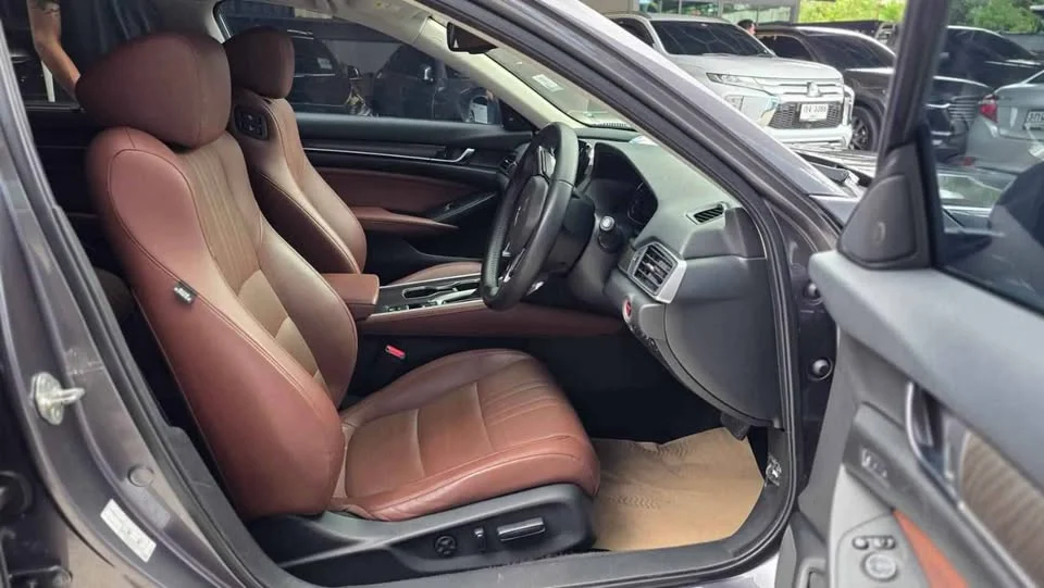 2020 Honda Accord X 2