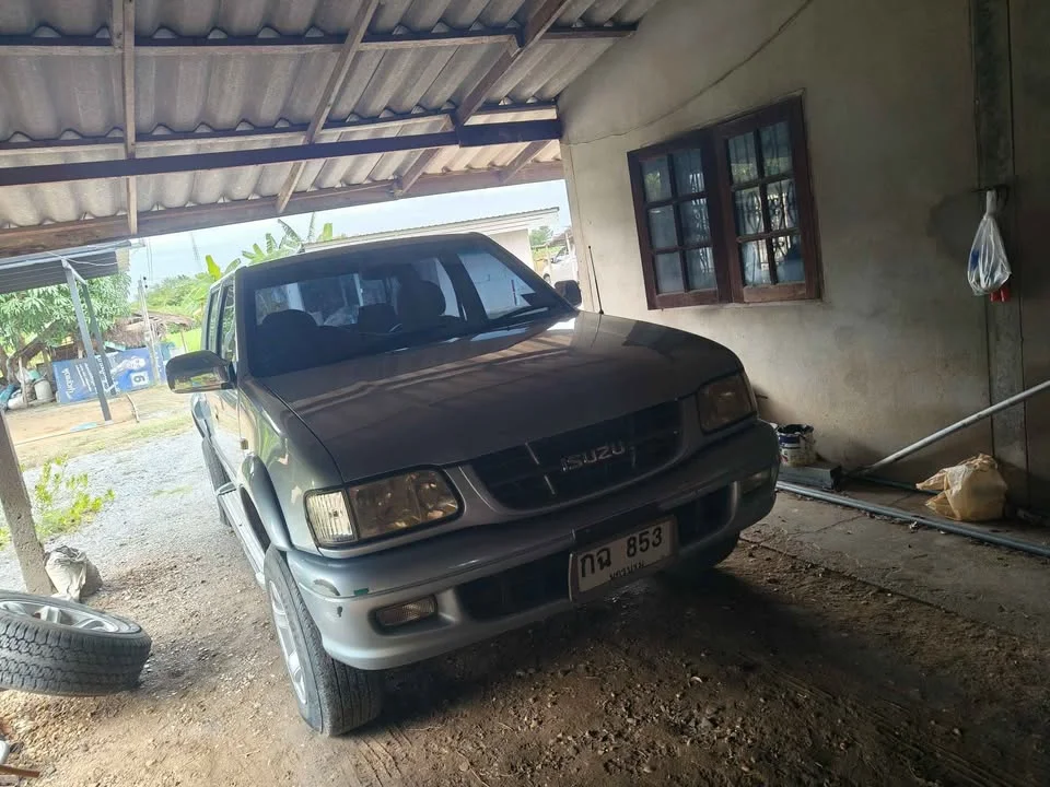 2004 Isuzu Faster Dragon Eyes III 2