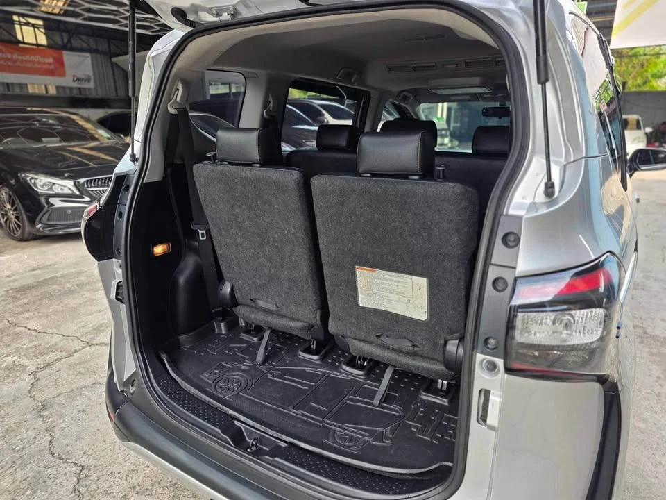 2018 Toyota Sienta II 3