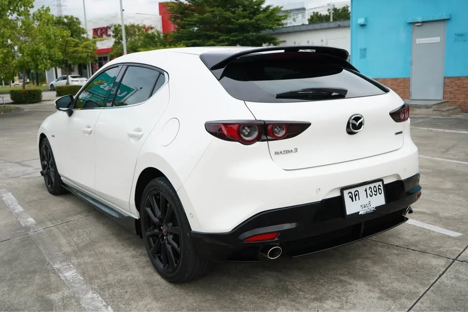 2021 Mazda 3 IV 2