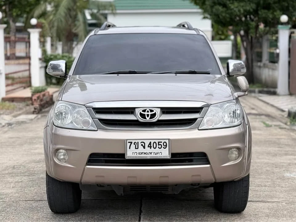 2005 Toyota Fortuner I 2