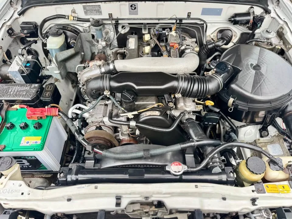 2002 Toyota Hilux Tiger VI 3