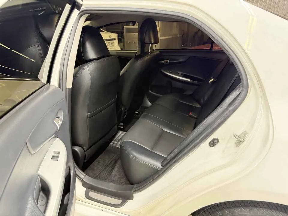 2012 Toyota Corolla Altis X (E140) 2