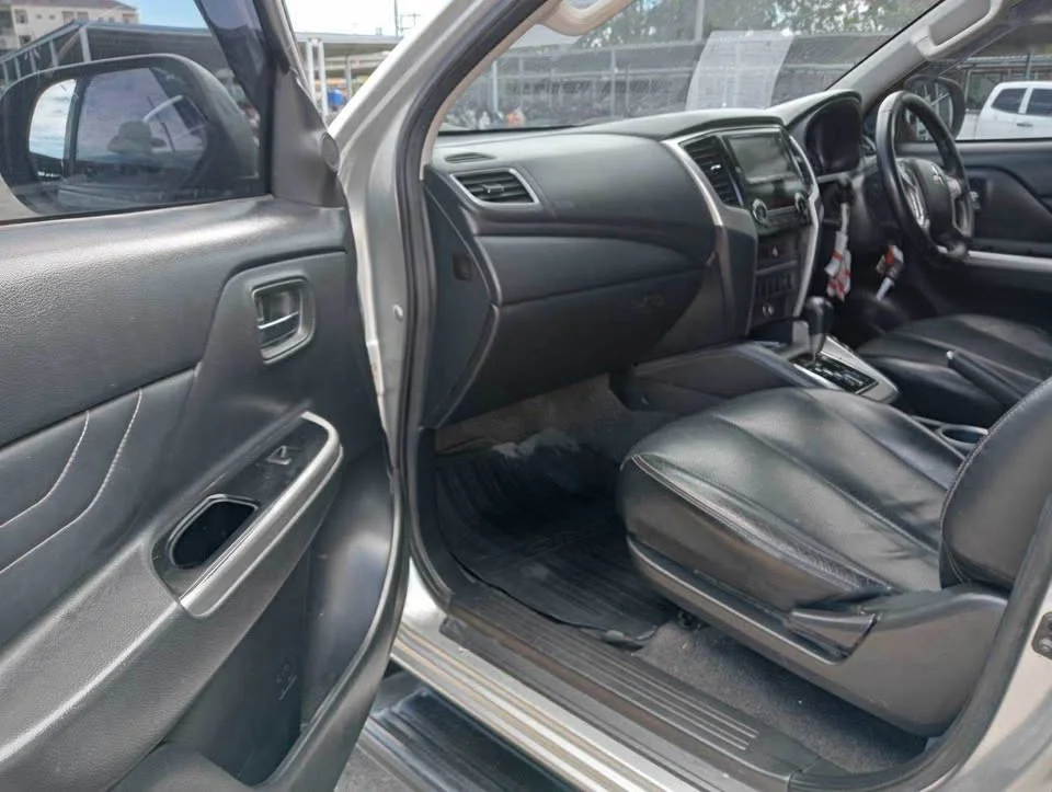 2022 Mitsubishi Triton V 2