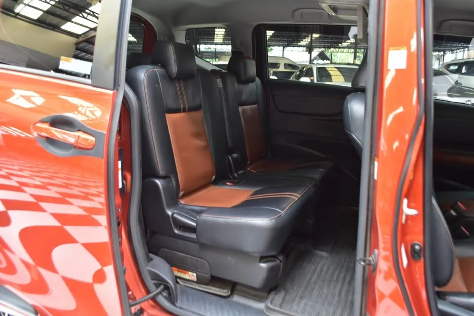 2017 Toyota Sienta II 3