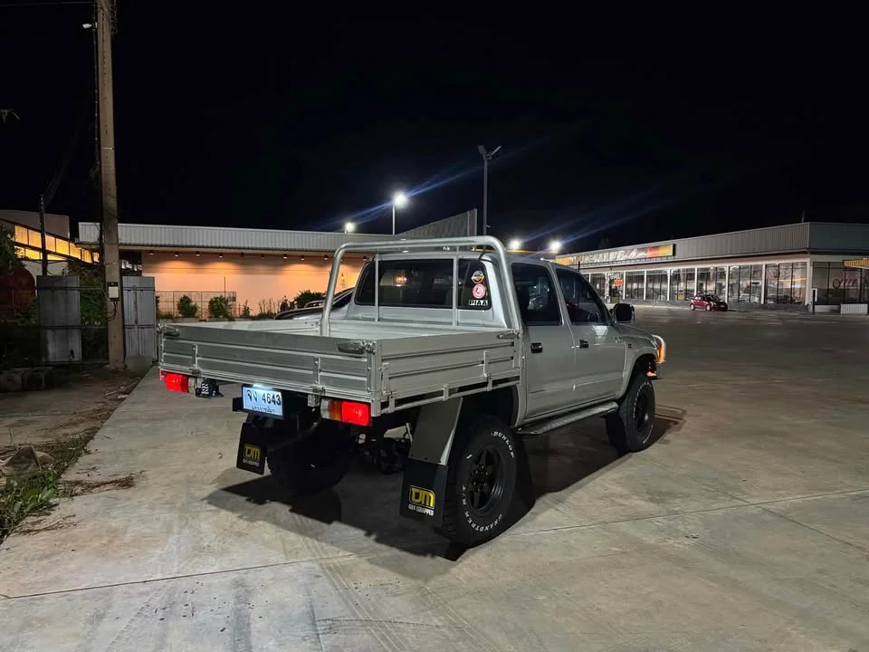 2003 Toyota Hilux Tiger VI 2