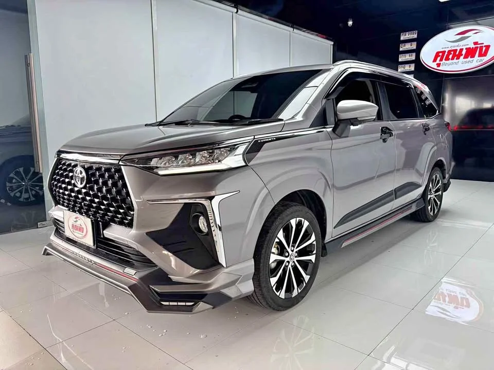 2023 Toyota Veloz III 2