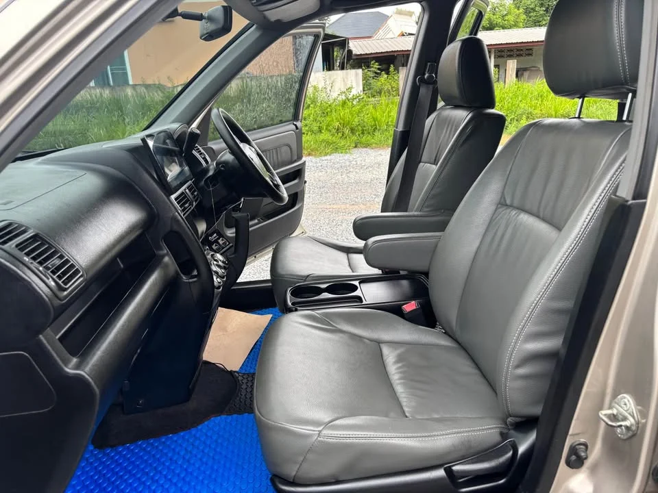 2002 Honda CR-V II 3