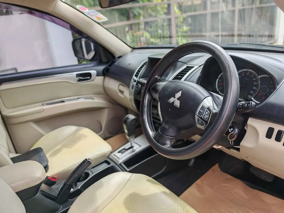 2011 Mitsubishi Pajero Sport II 3