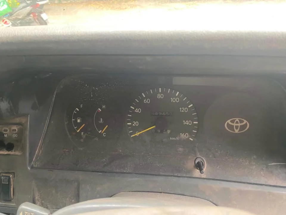 1995 Toyota Commuter IV (H100) 3