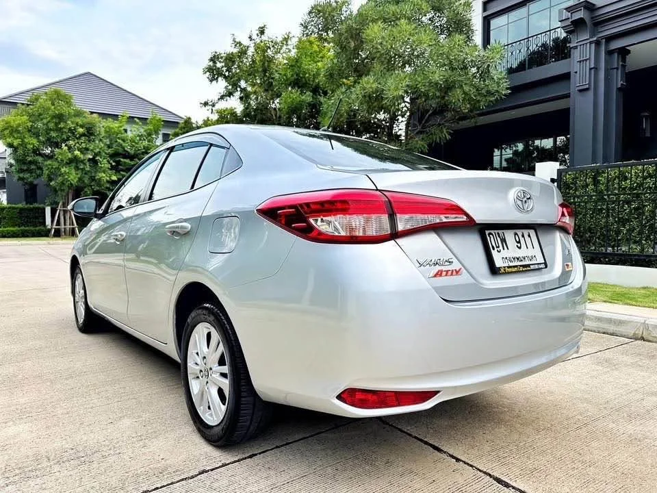 2019 Toyota Yaris ATIV III 3