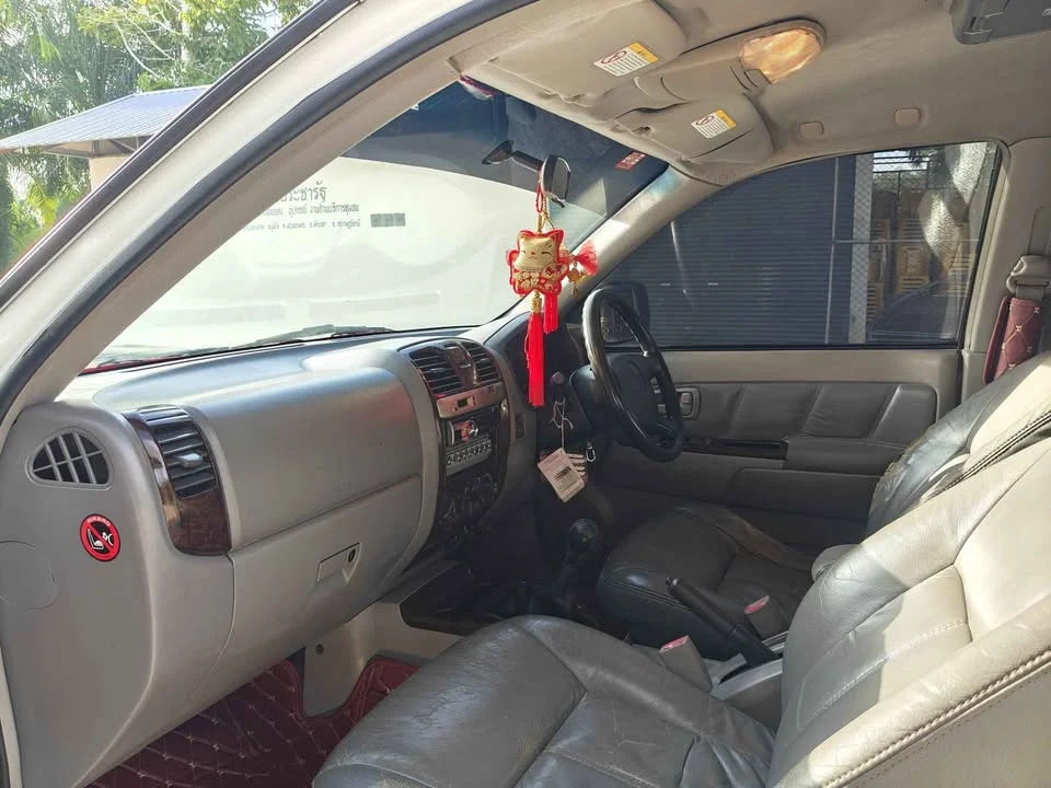 2006 Isuzu MU-7 2