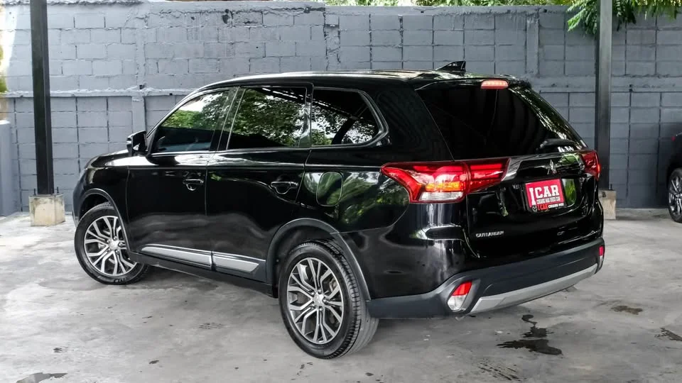 2017 Mitsubishi Outlander III 3
