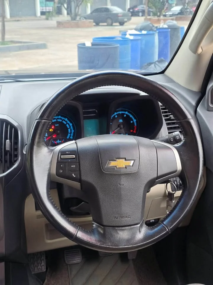 2013 Chevrolet Colorado II 2