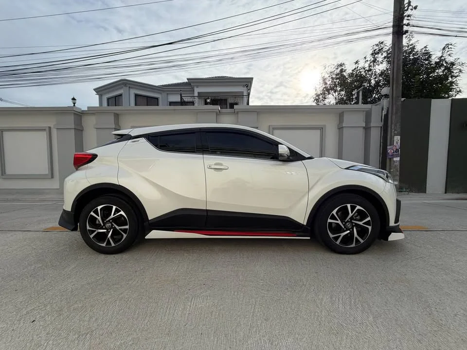2019 Toyota C-HR I 3