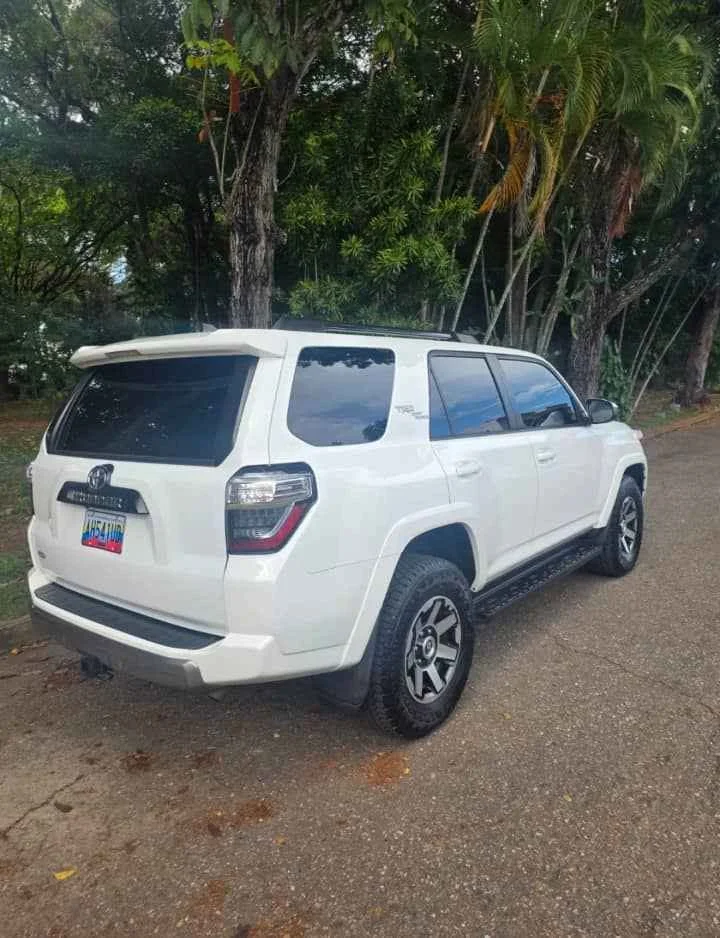 2021 Toyota 4Runner V 3