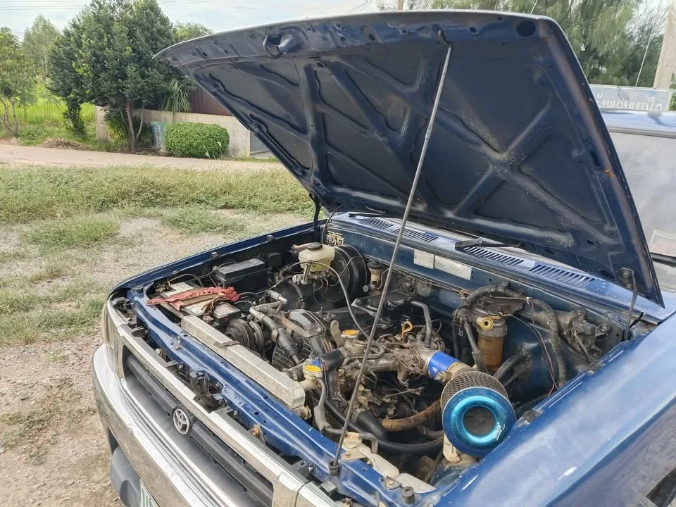 1993 Toyota Hilux Mighty-X V 2