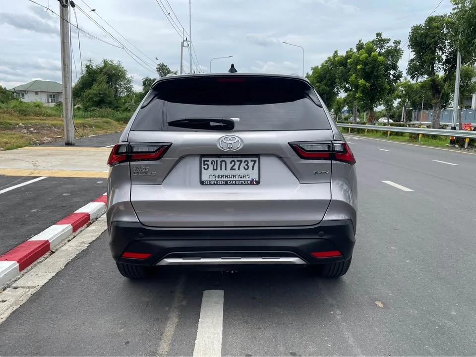 2023 Toyota Yaris Cross AC200 3