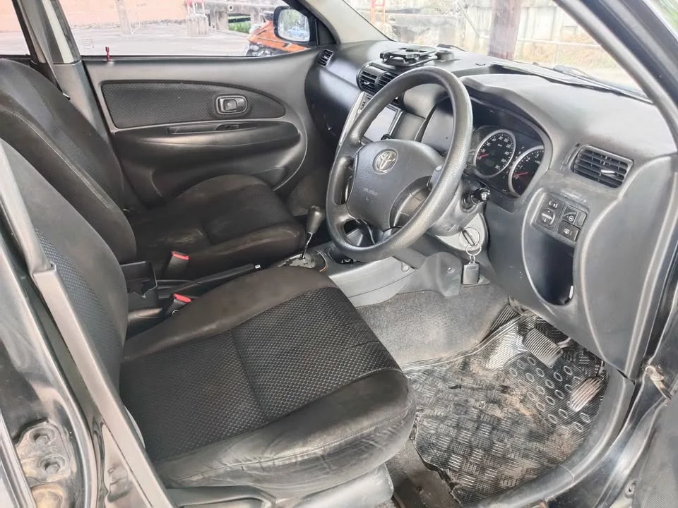 2010 Toyota Avanza I 2