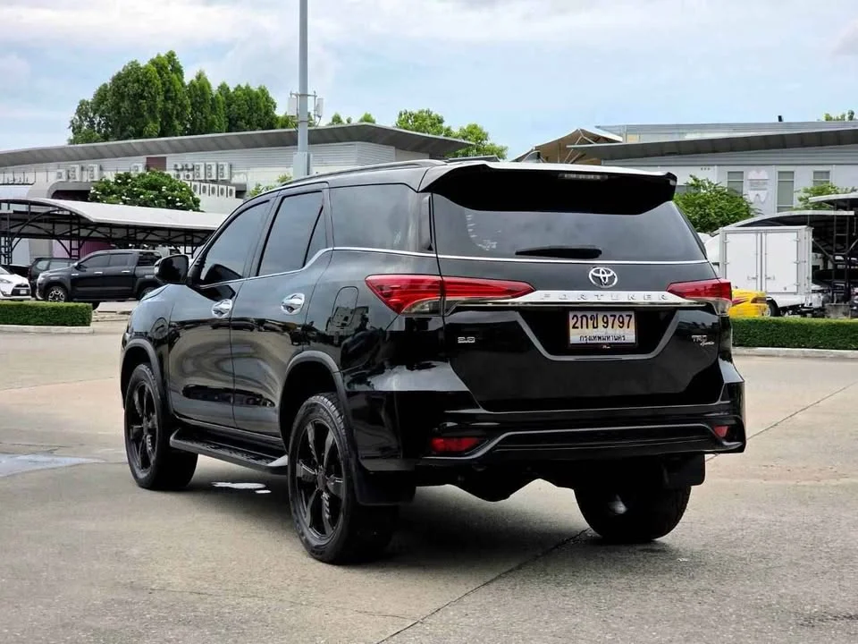 2017 Toyota Fortuner II 2