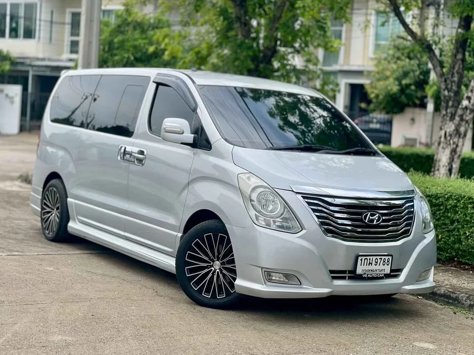 2011 Hyundai H-1 II 2