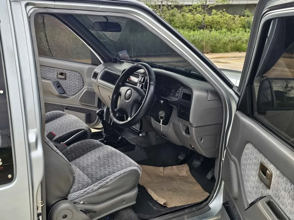 1999 Isuzu Faster Dragon Eyes III 3