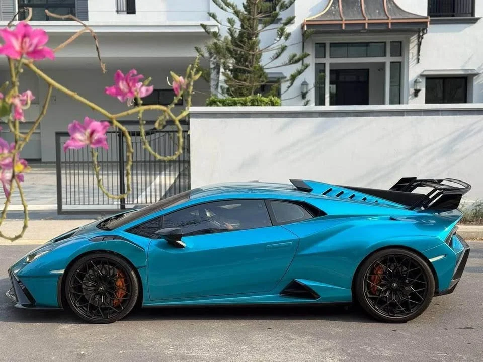 2022 Lamborghini Huracan 2