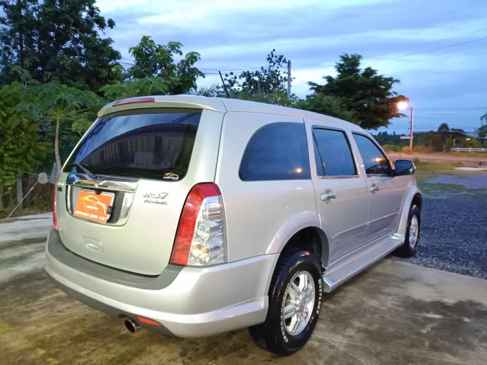 2009 Isuzu MU-7 2