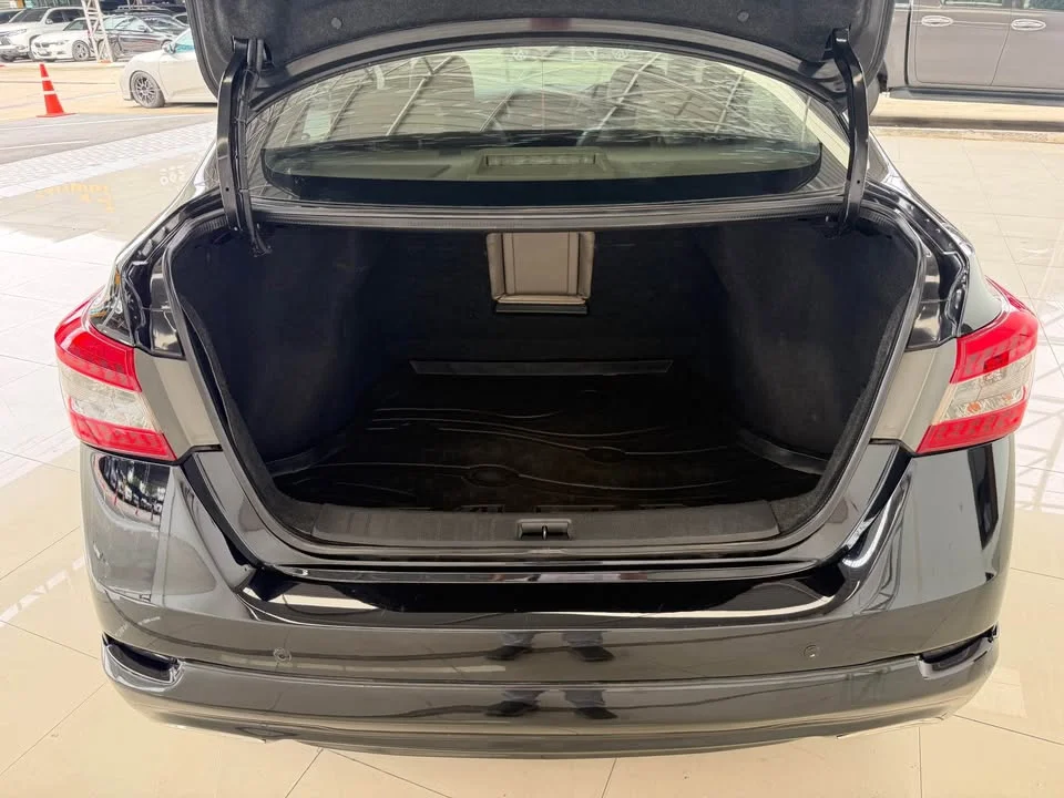 2014 Nissan Sylphy III (B17) 3