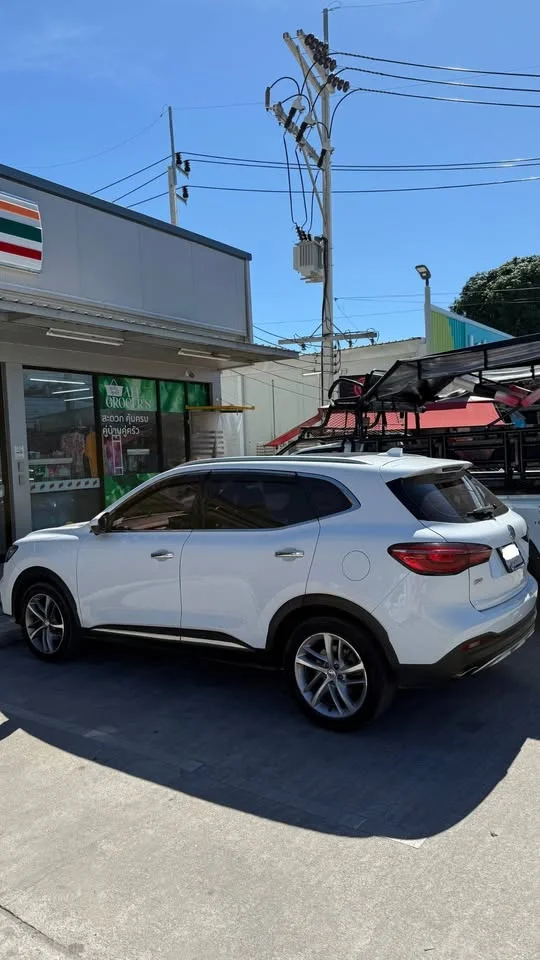 2021 MG HS 3