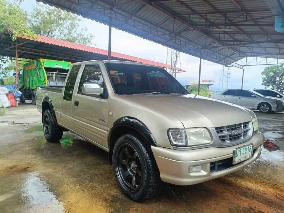 2001 Isuzu Faster Dragon Eyes III 2